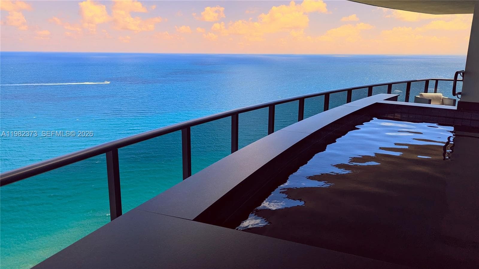 18555 Collins Ave. 1