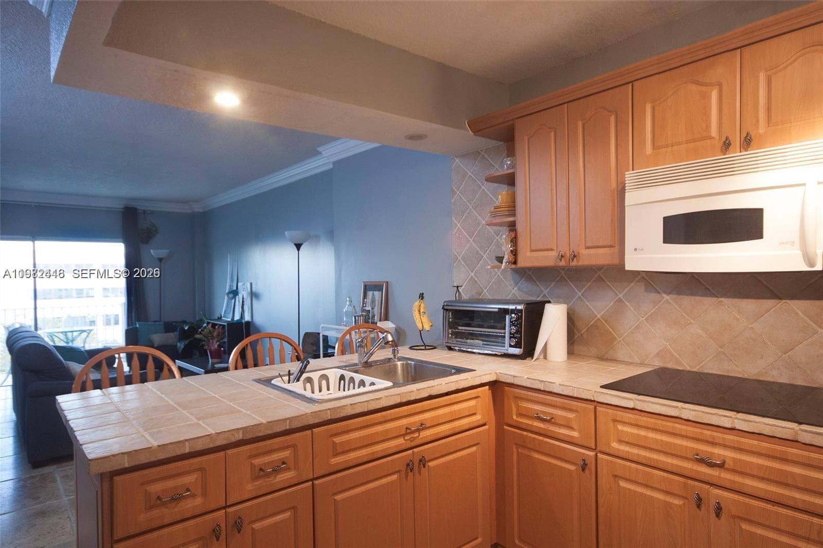 1455 N Treasure Dr 5E photo 2