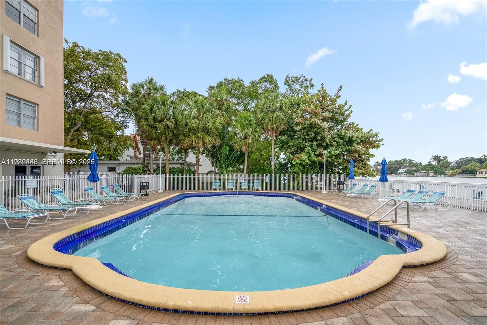 1455 N Treasure Dr 5E photo 5