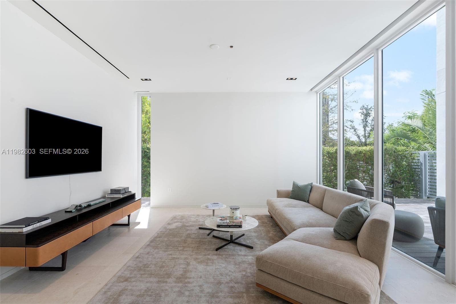 1011 48th St 8 photo 13