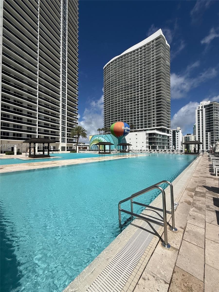 1830 Ocean Dr 4608 photo 6