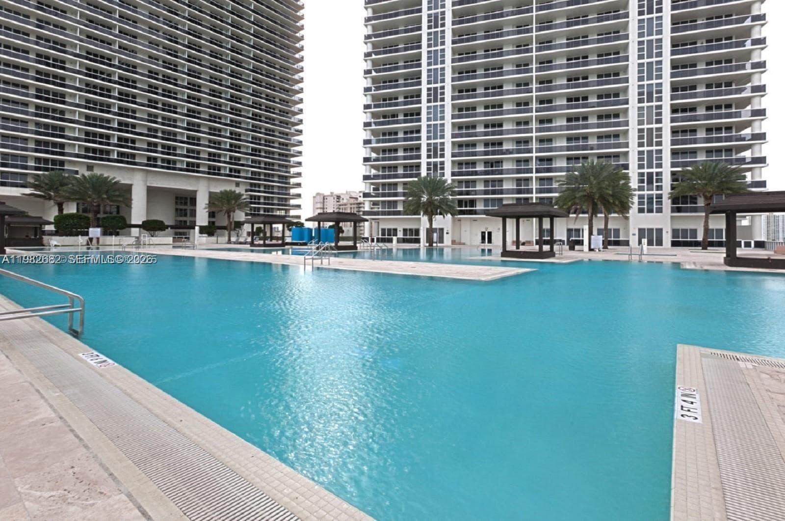 1830 Ocean Dr 3