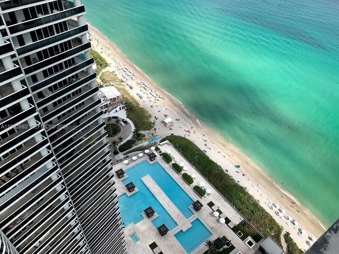 1830 Ocean Dr 5