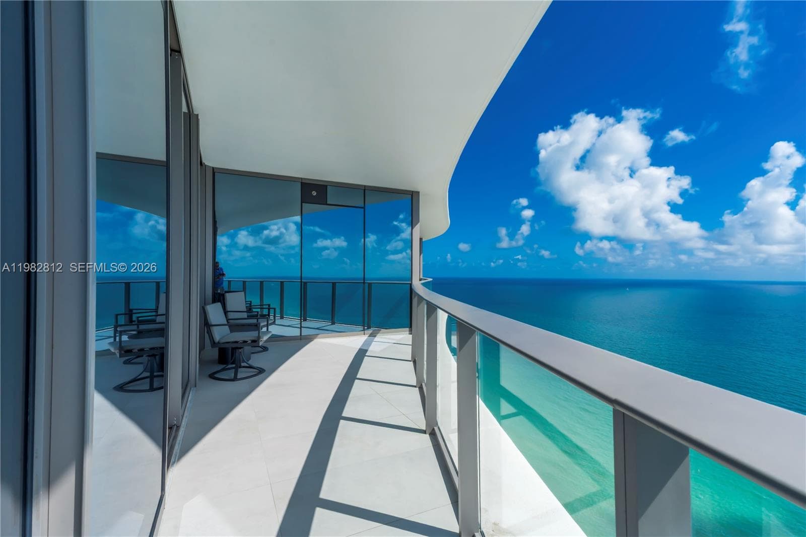 15701 Collins Ave 3