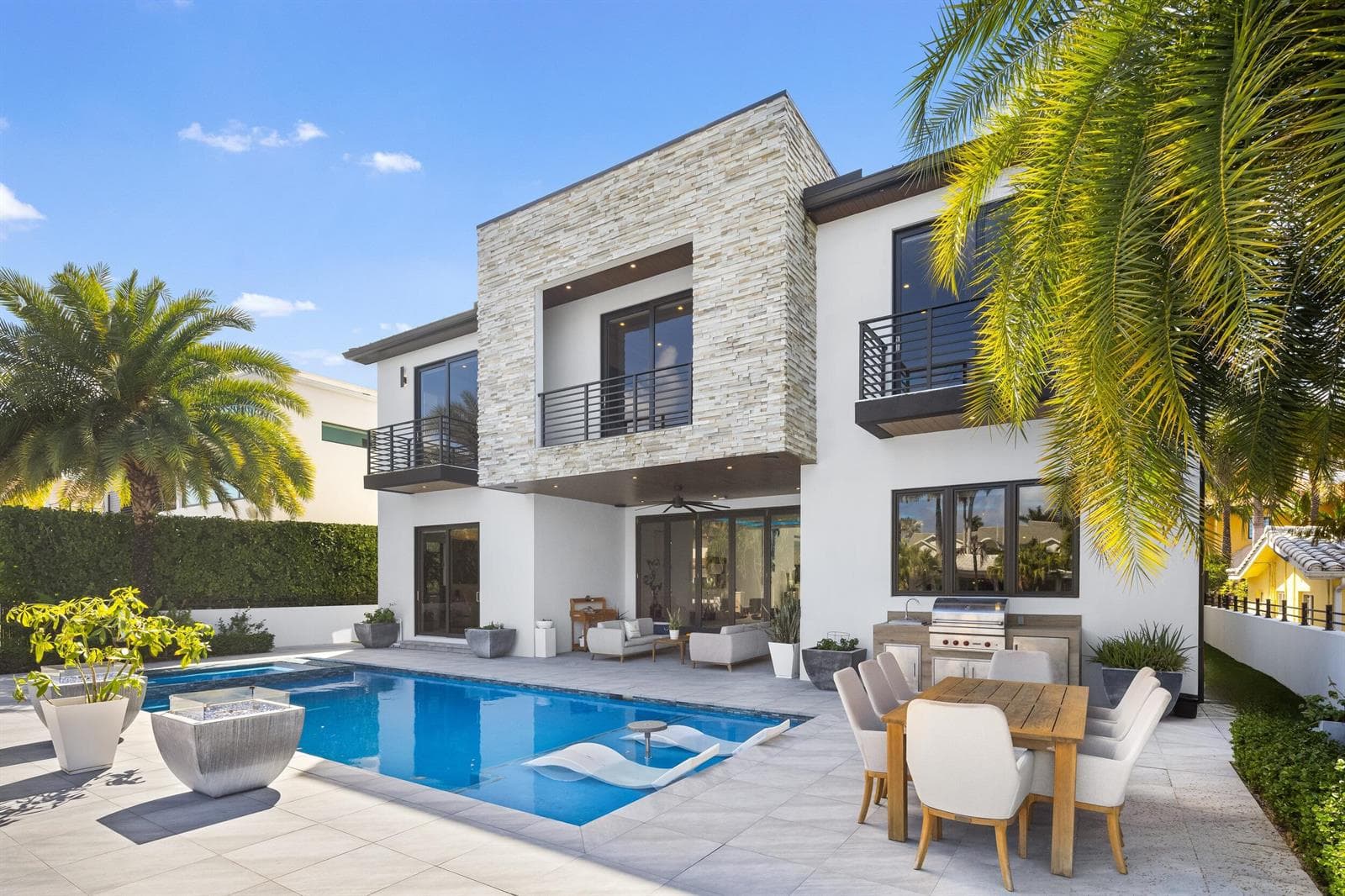424 Coconut Isle Drive 3