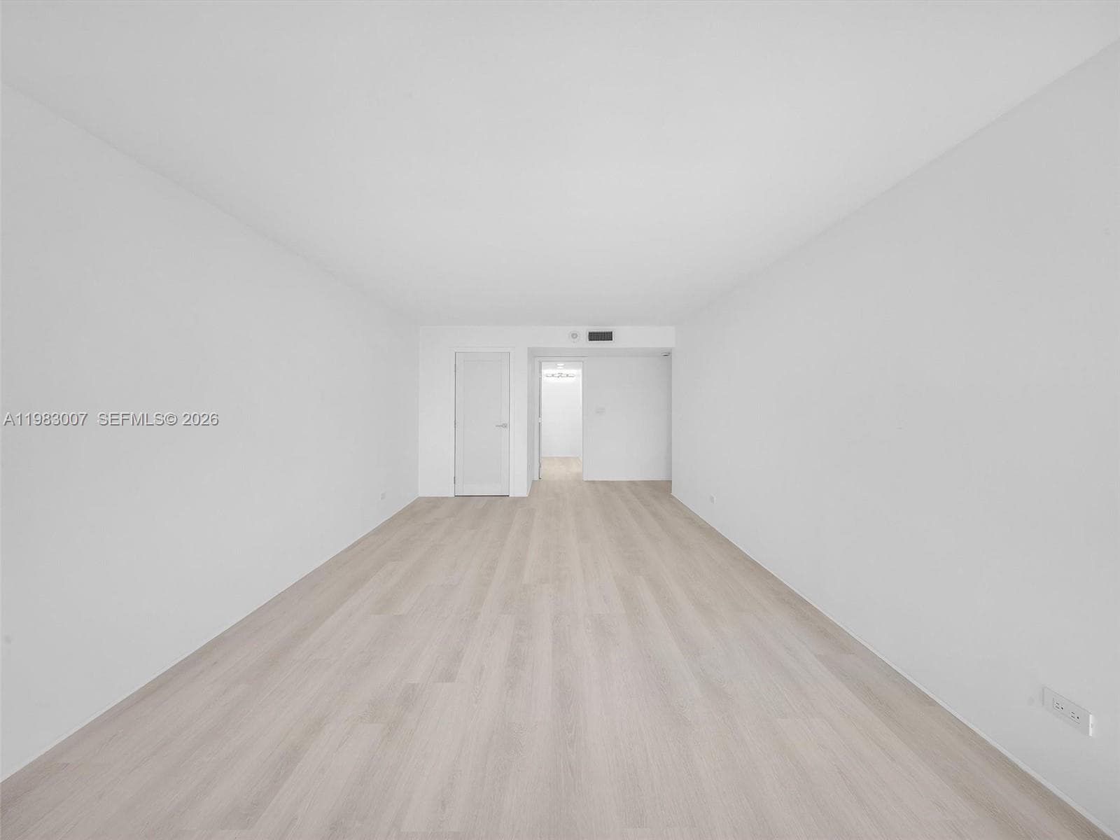 301 174th St 1818 photo 17