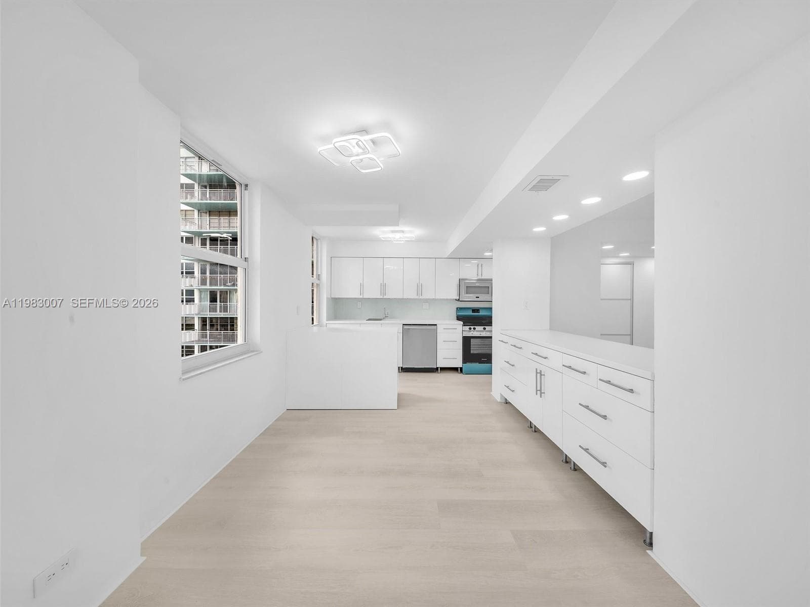 301 174th St 1818 photo 9