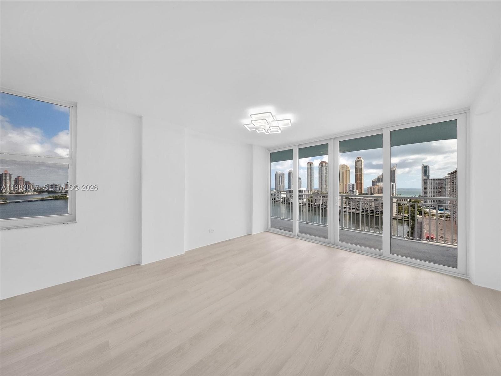 301 174th St 1818 photo 24