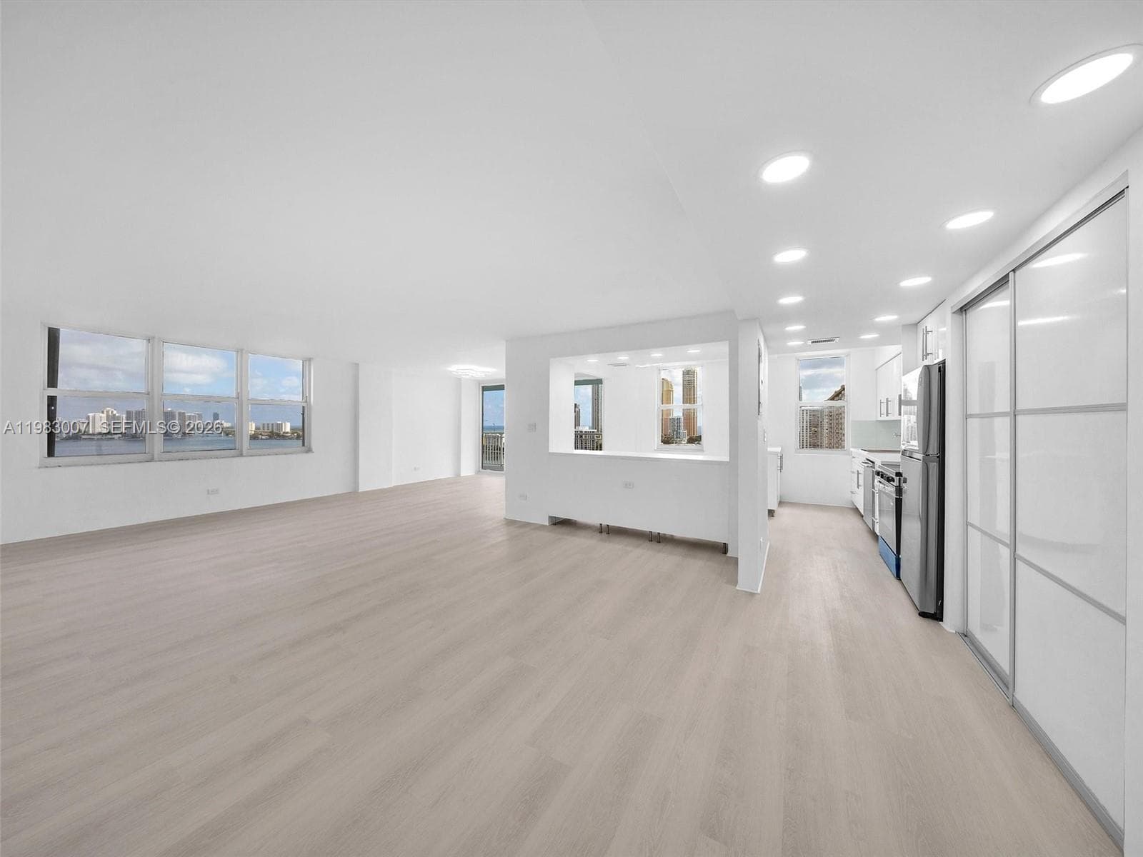 301 174th St 1818 photo 10