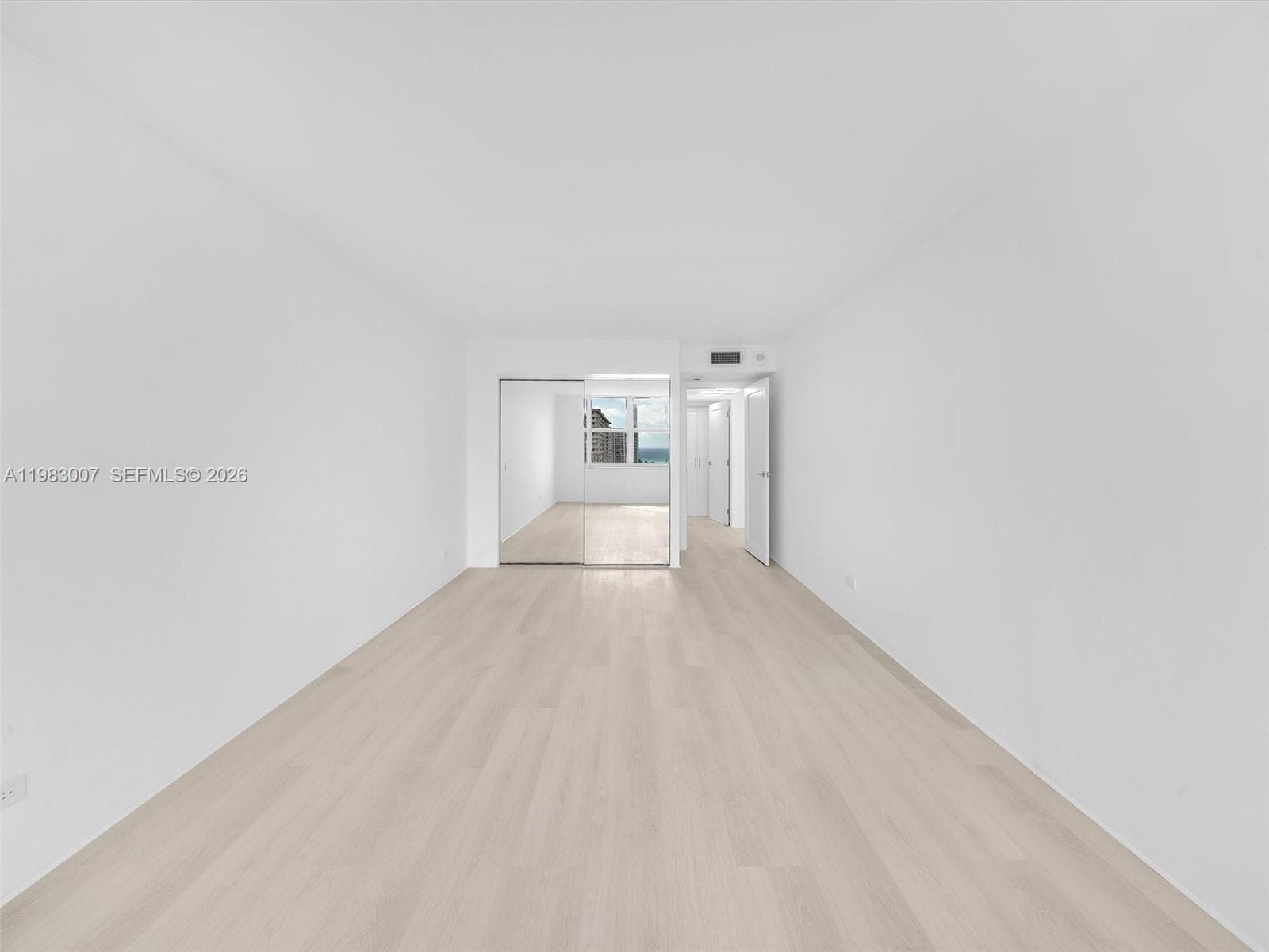 301 174th St 1818 photo 21
