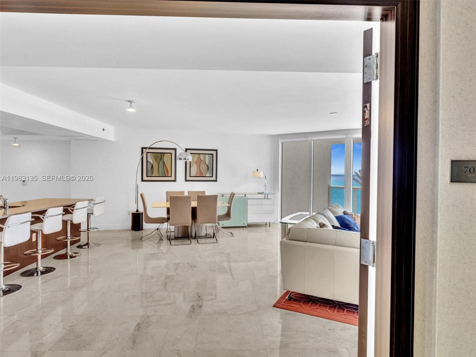 17201 Collins Ave 704 photo 3