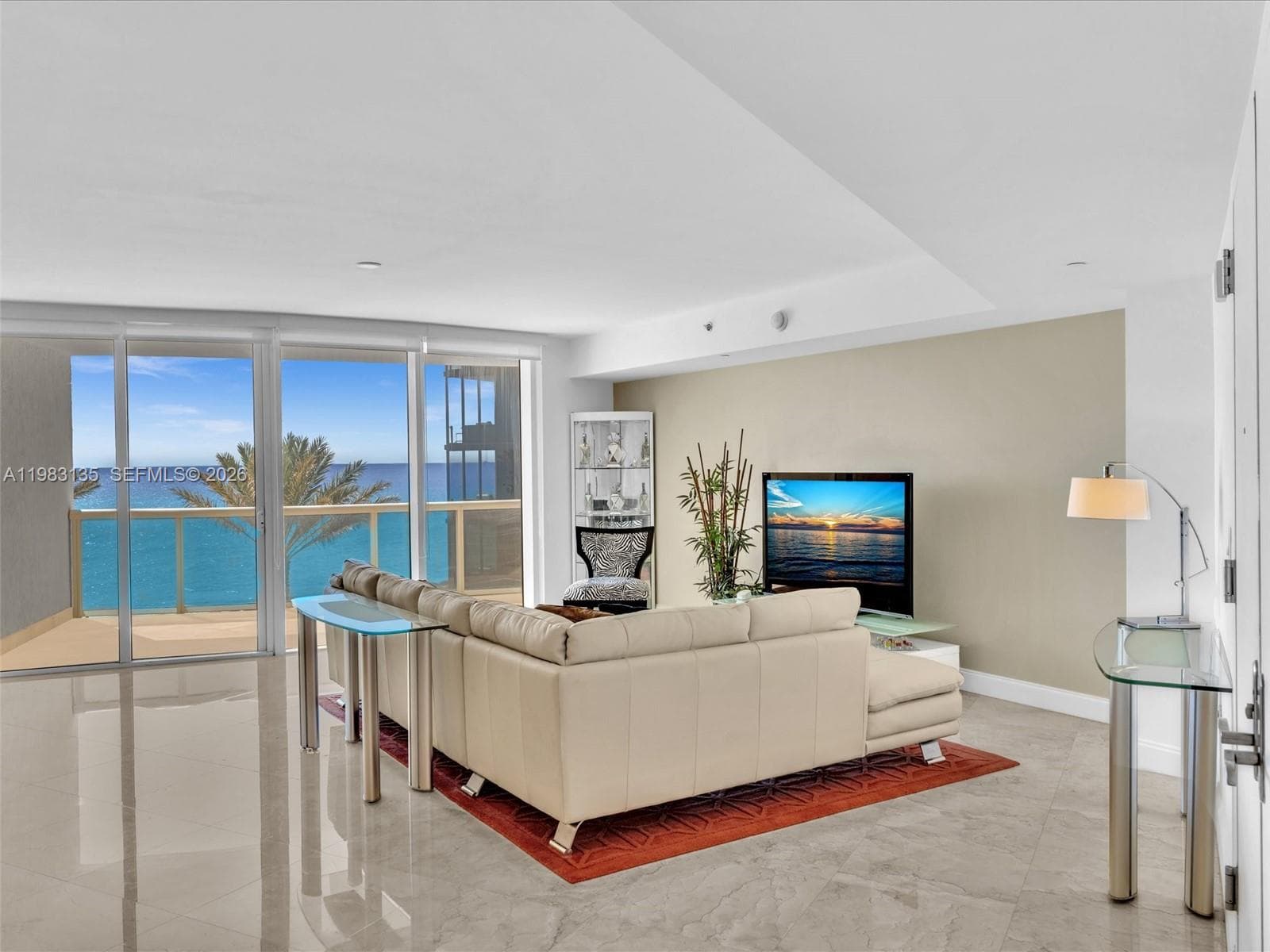 17201 Collins Ave 704 photo 5