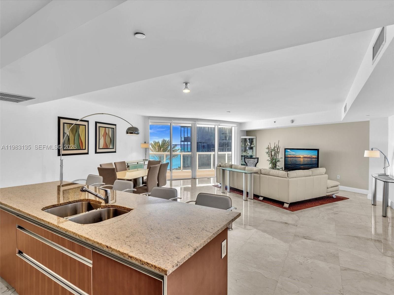 17201 Collins Ave 704 photo 25