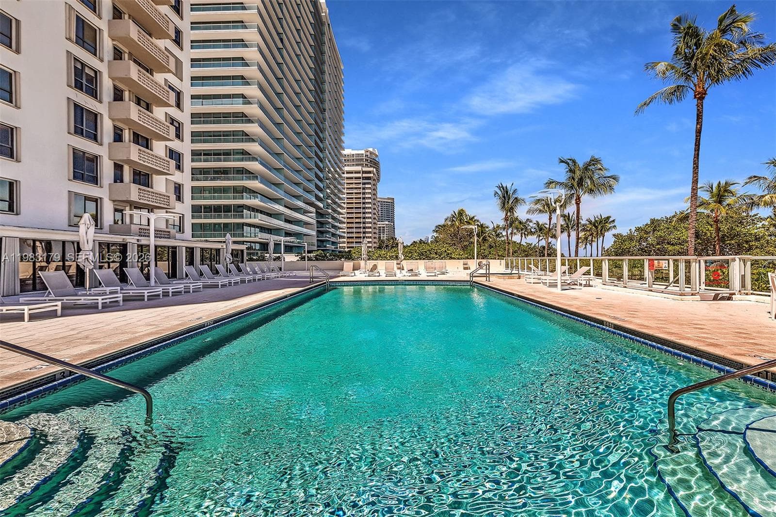 10185 Collins Ave 606 photo 11