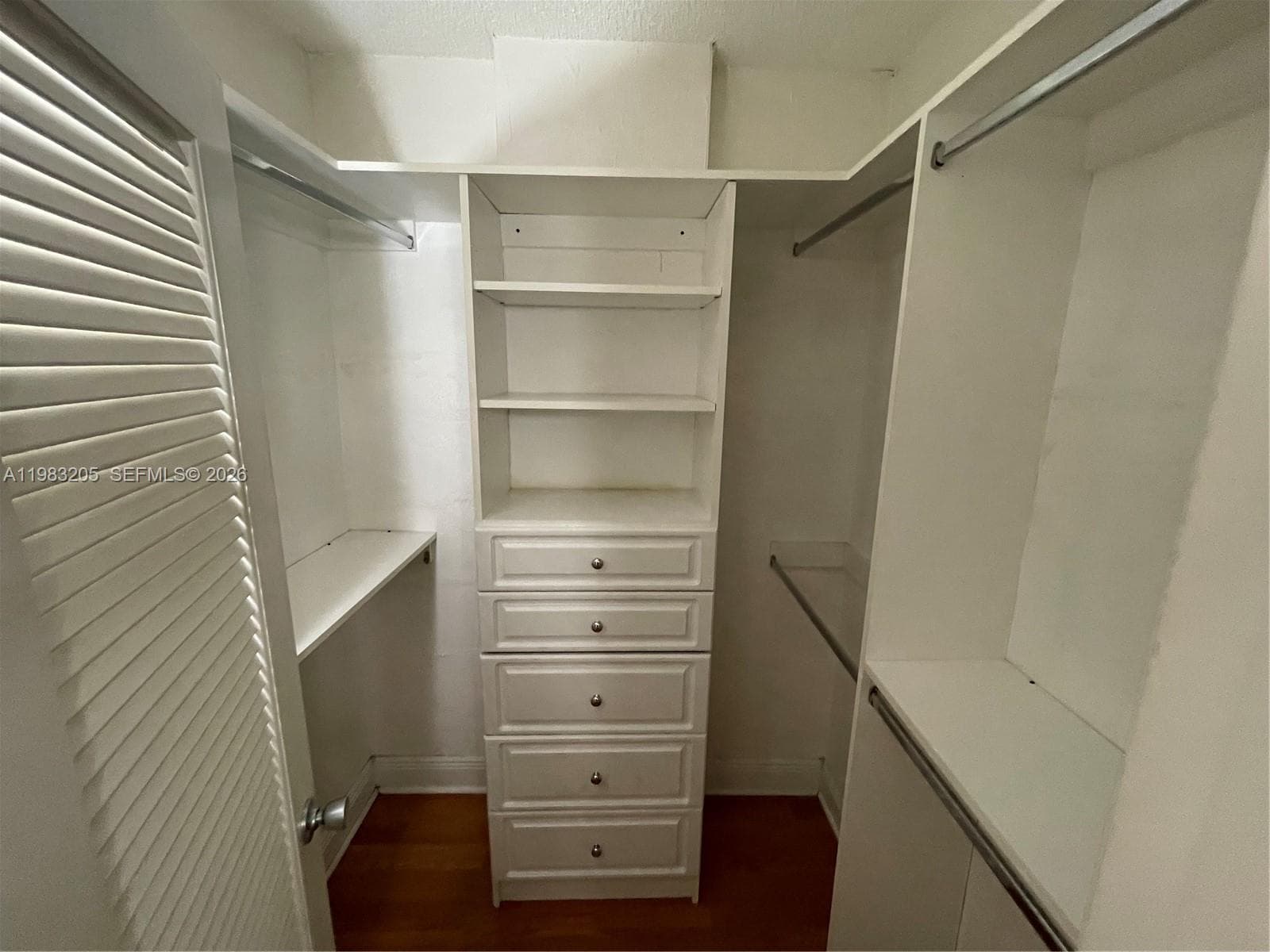 19390 Collins Ave 122 photo 9