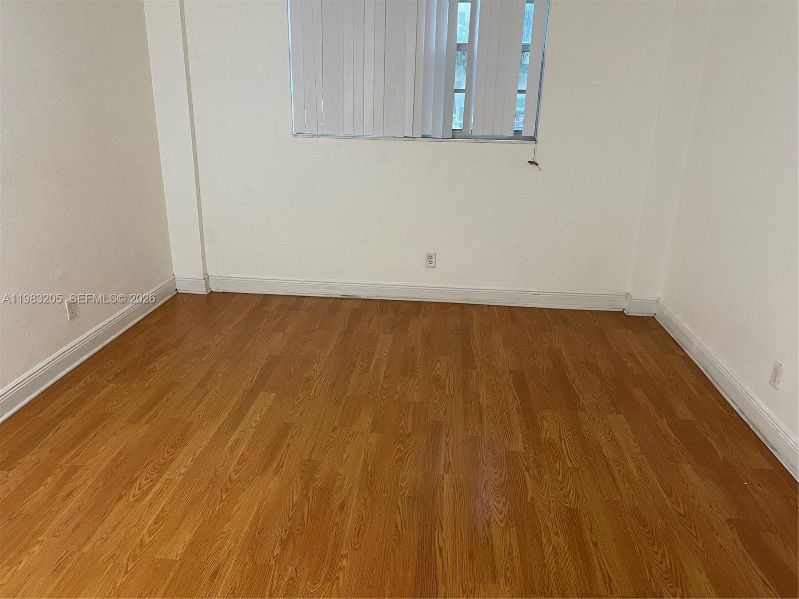19390 Collins Ave 122 photo 10