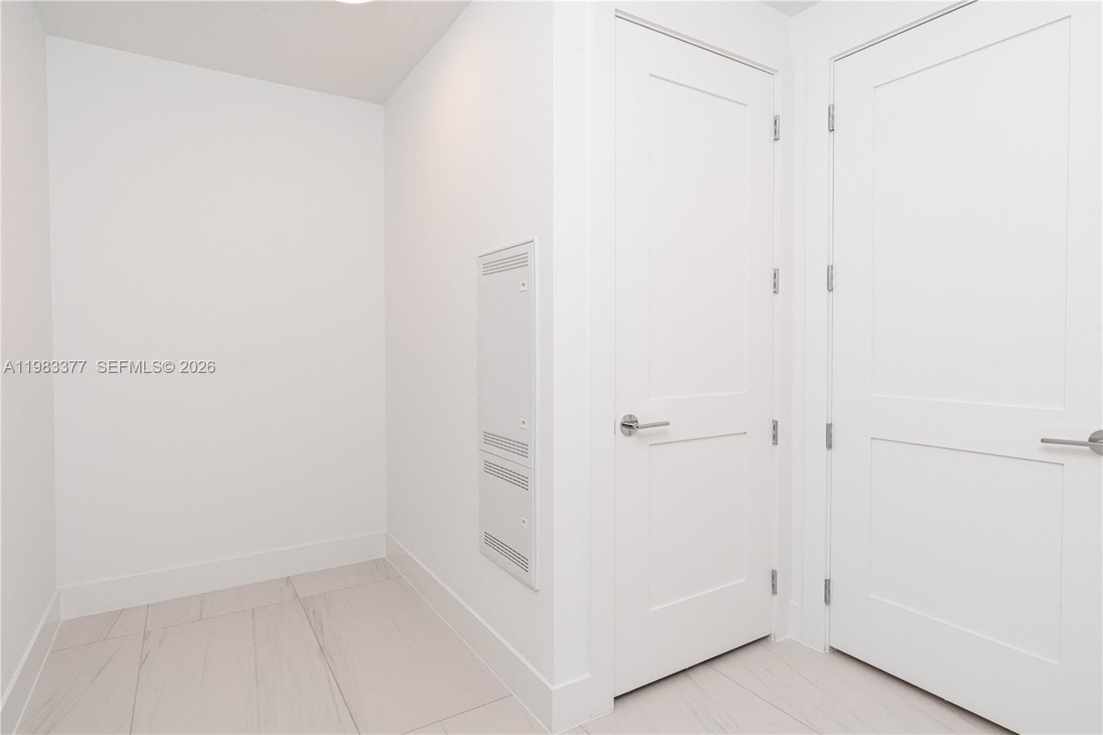 153 Seabreeze Blvd 703 photo 21