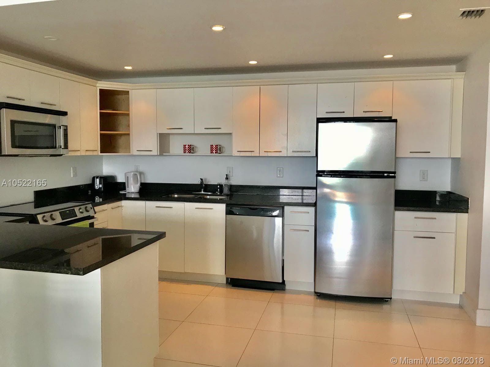 19390 Collins Avenue #901 5