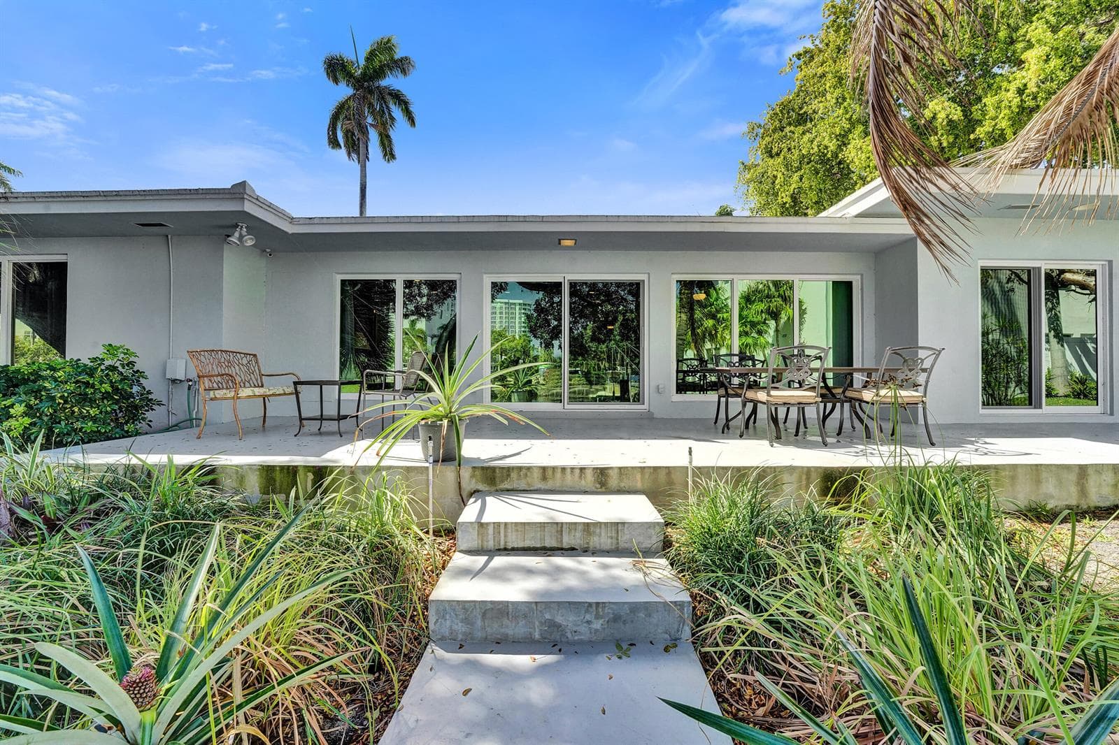 1431 S Ocean Boulevard #37 3