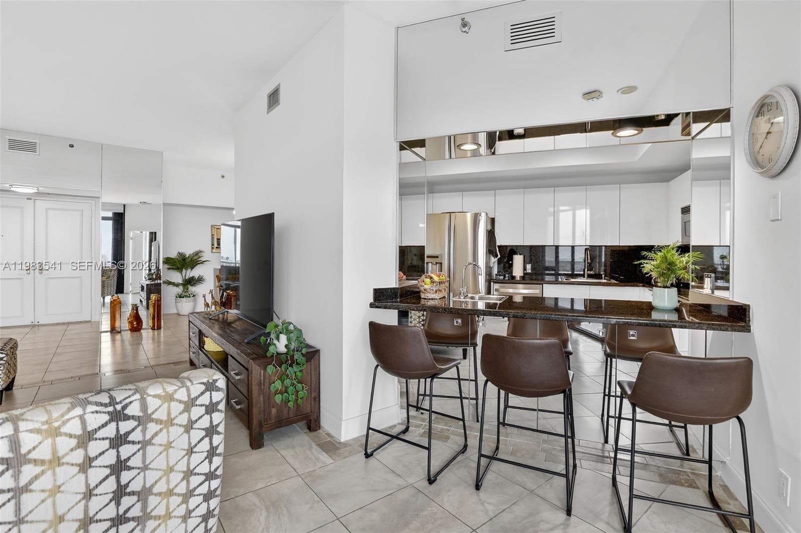 20281 E Country Club Dr TS 5 photo 9