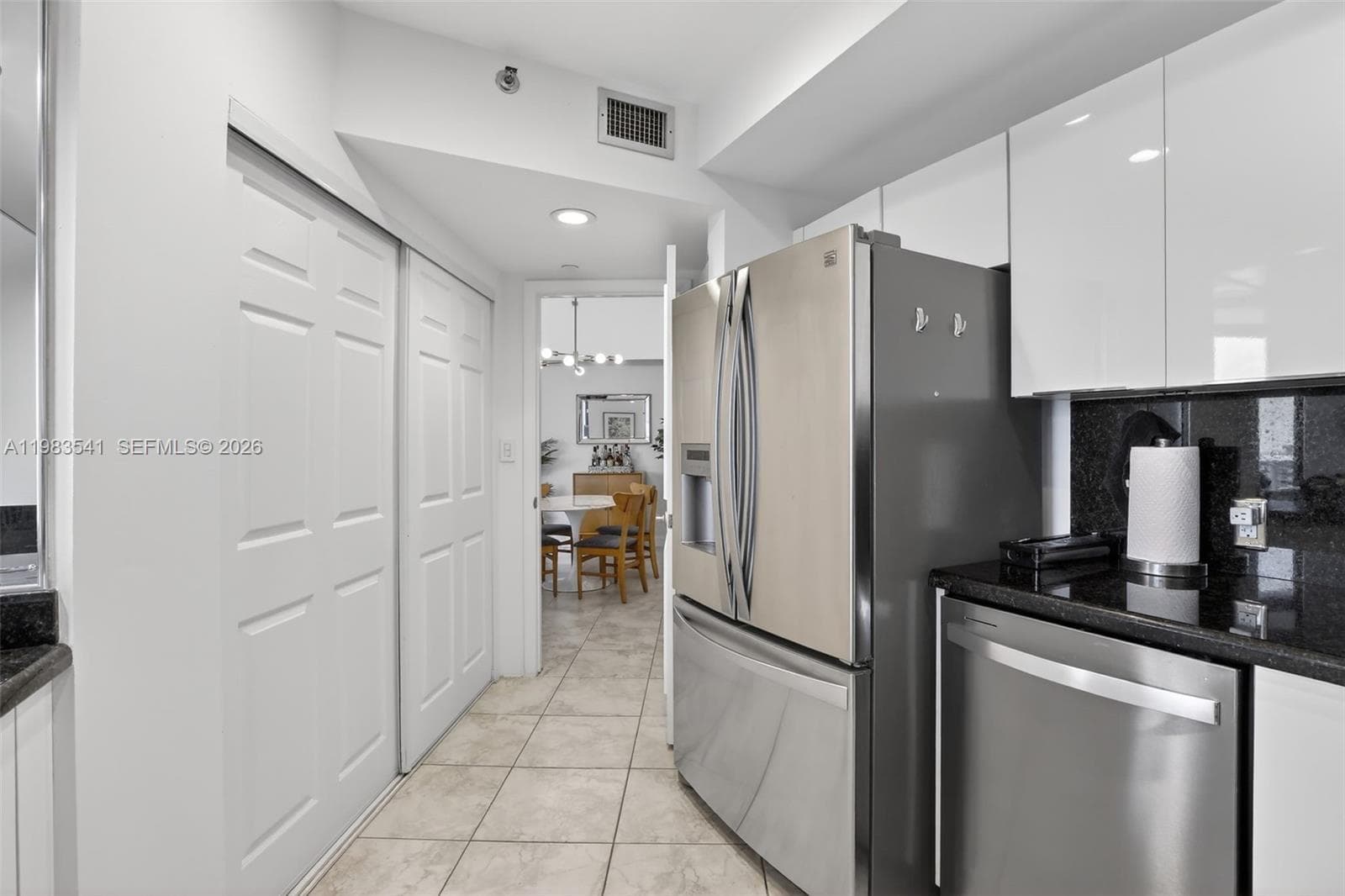 20281 E Country Club Dr TS 5 photo 15