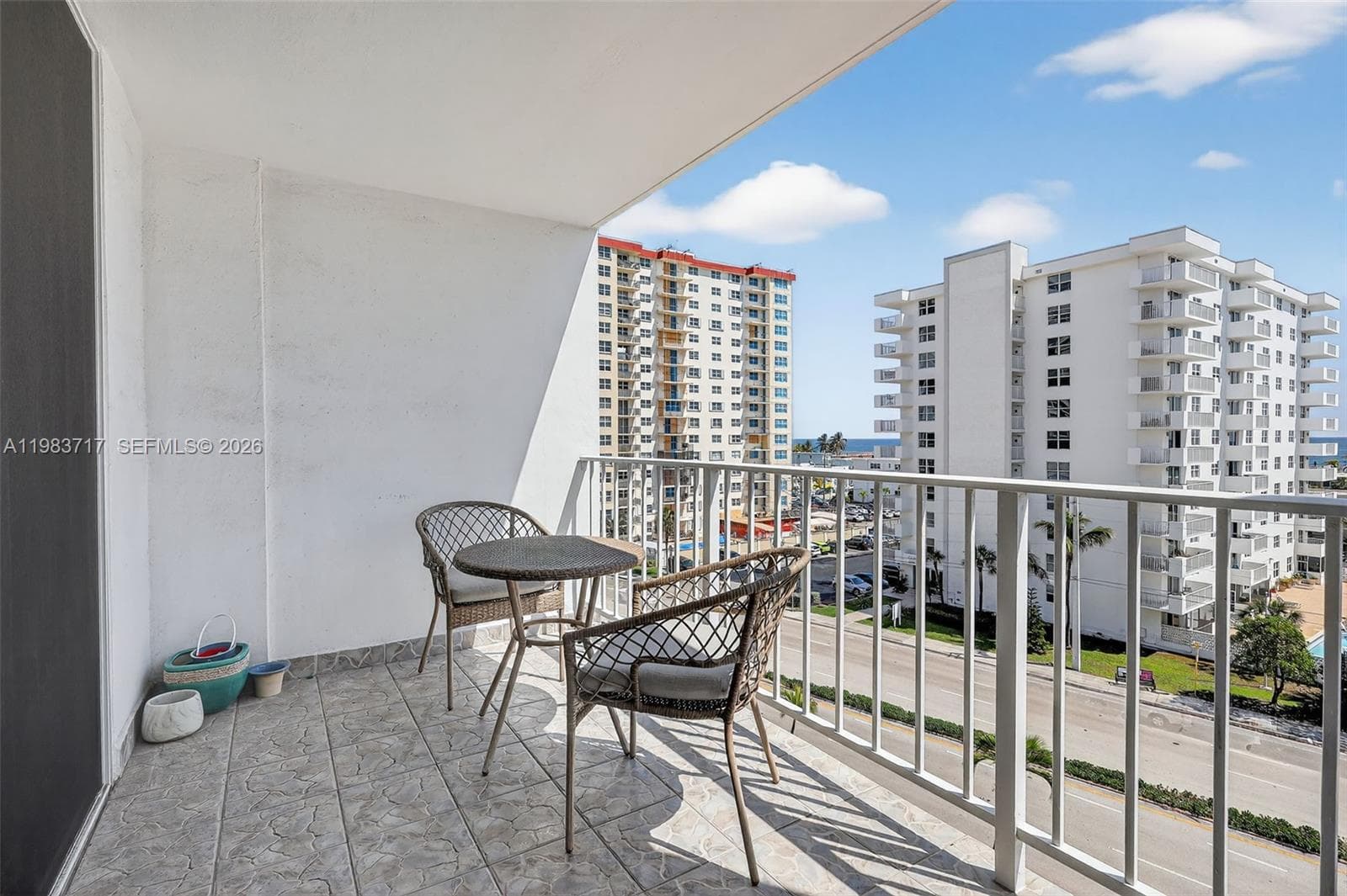 1410 S Ocean Dr 601 photo 23