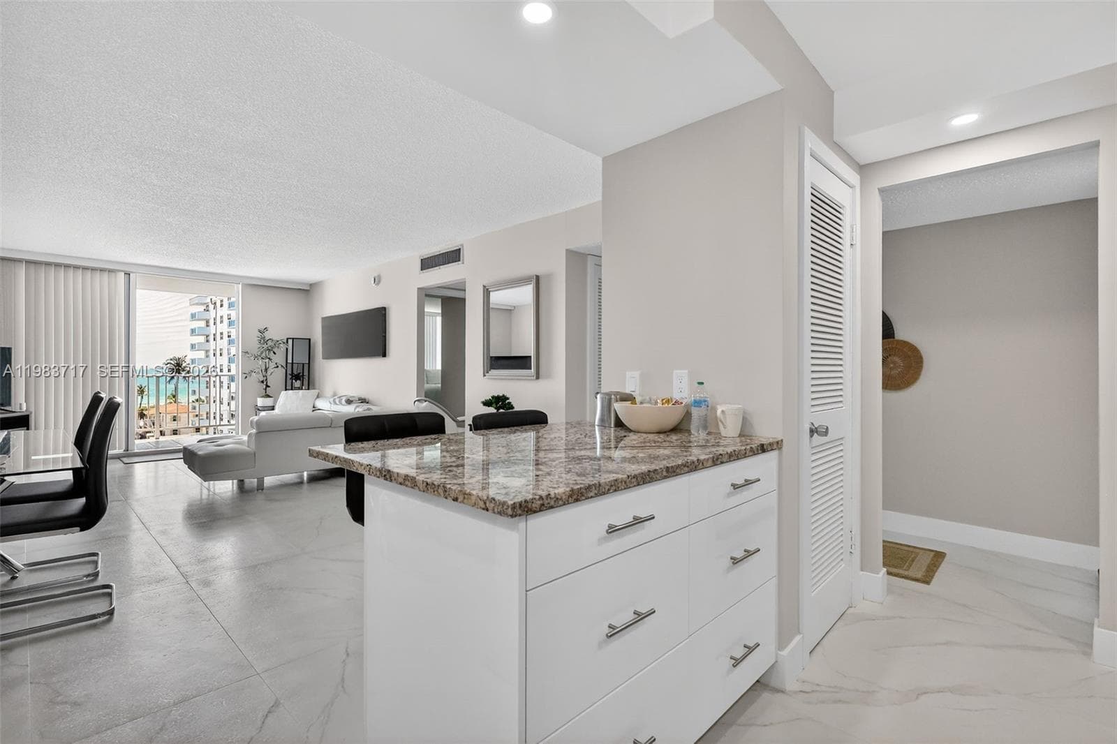 1410 S Ocean Dr 601 photo 14