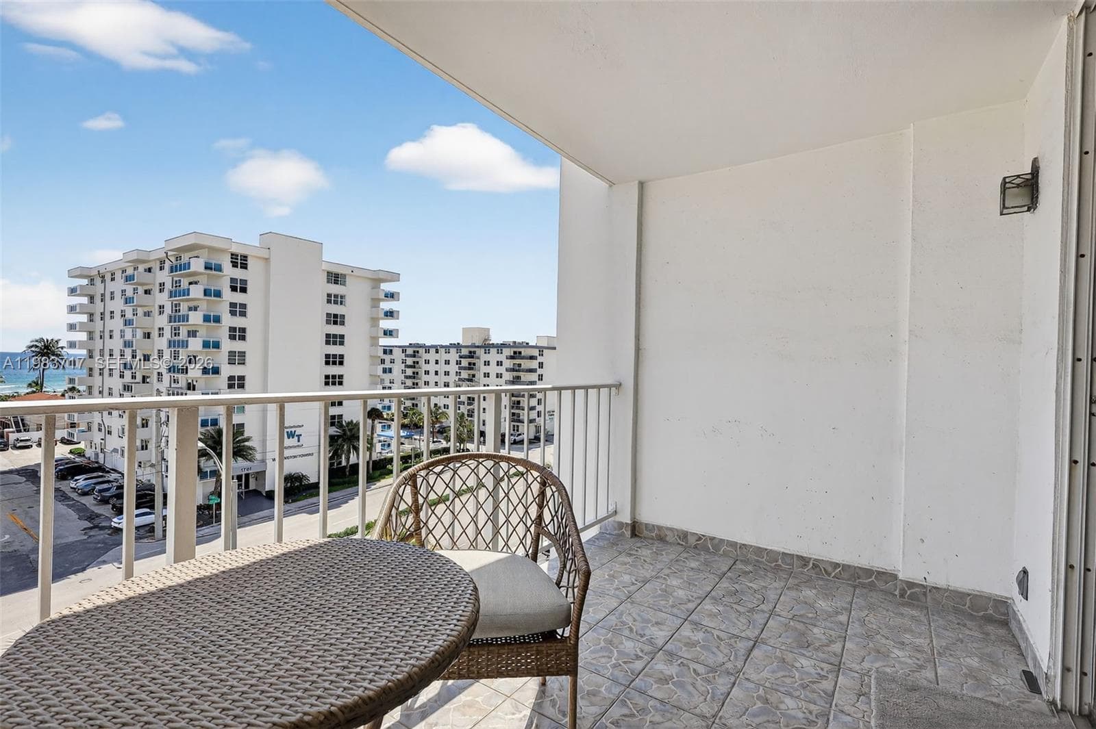1410 S Ocean Dr 601 photo 25