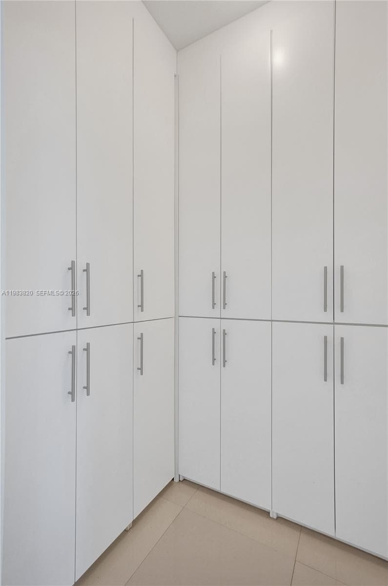17121 Collins Ave 2003 photo 13