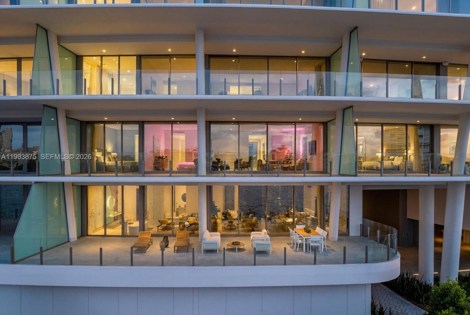 5 Grove Isle Dr 2