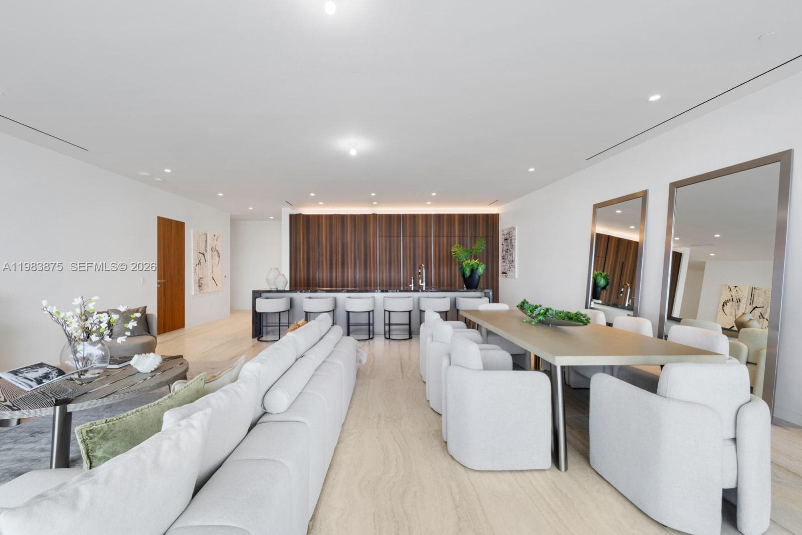 5 Grove Isle Dr 5