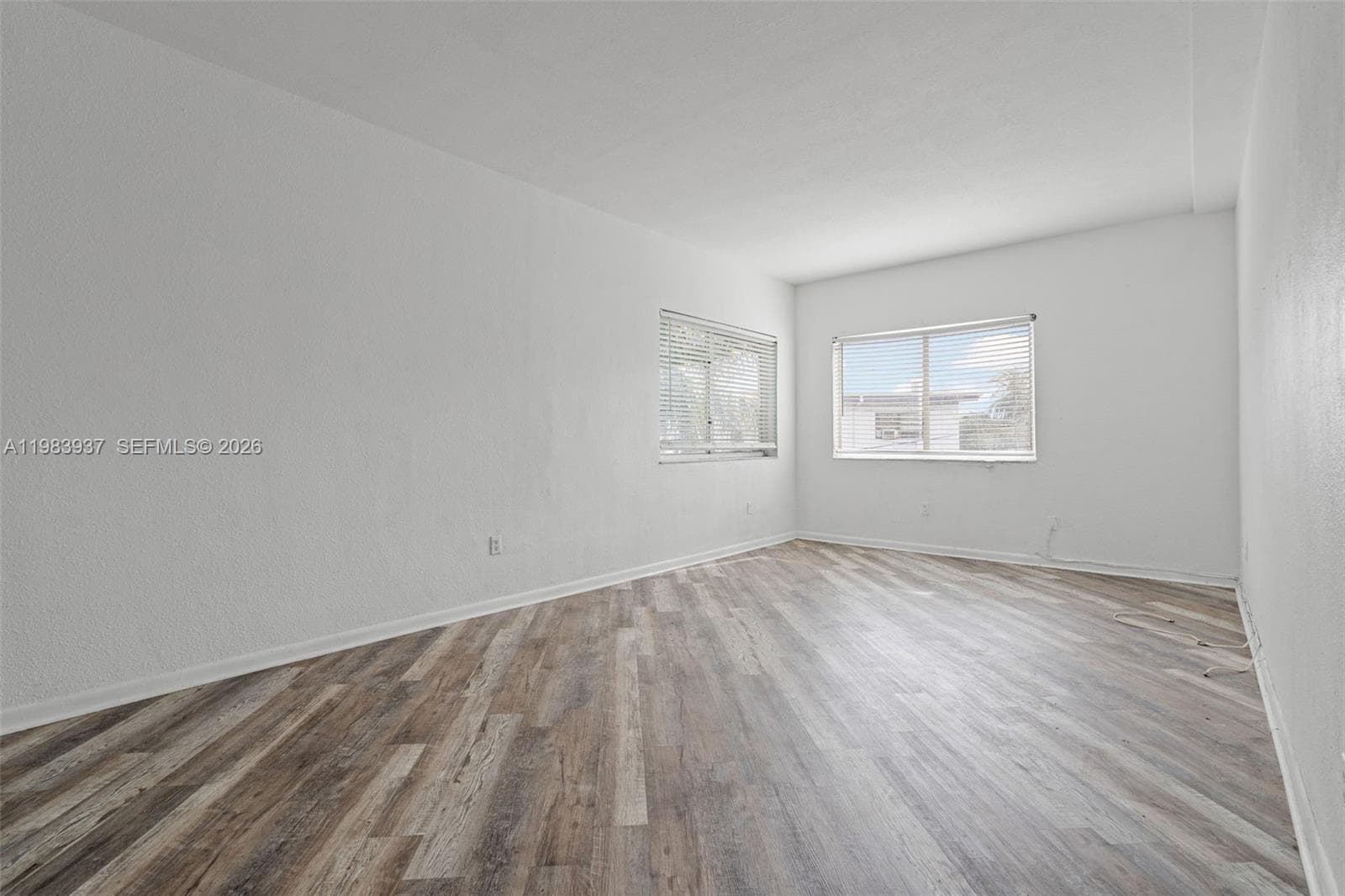 1185 Marseille Dr 202 photo 5