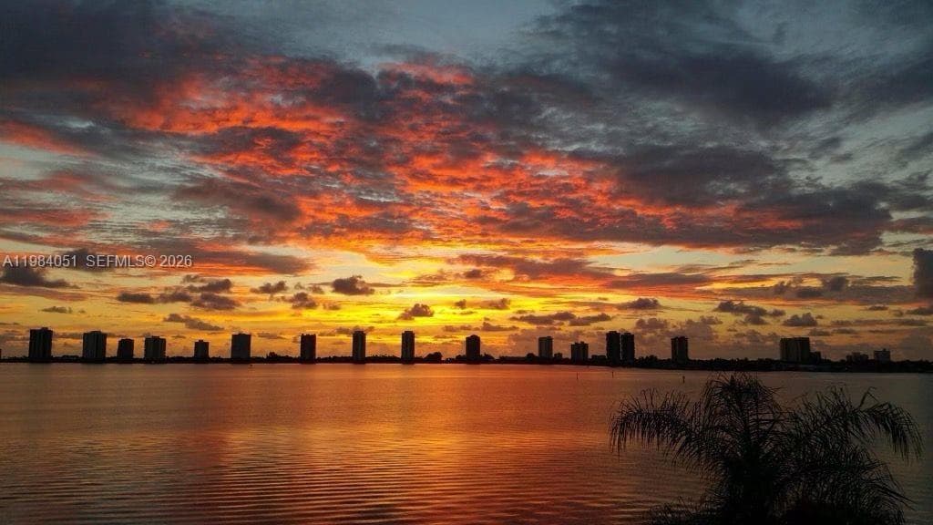 801 Lake Shore Dr 1
