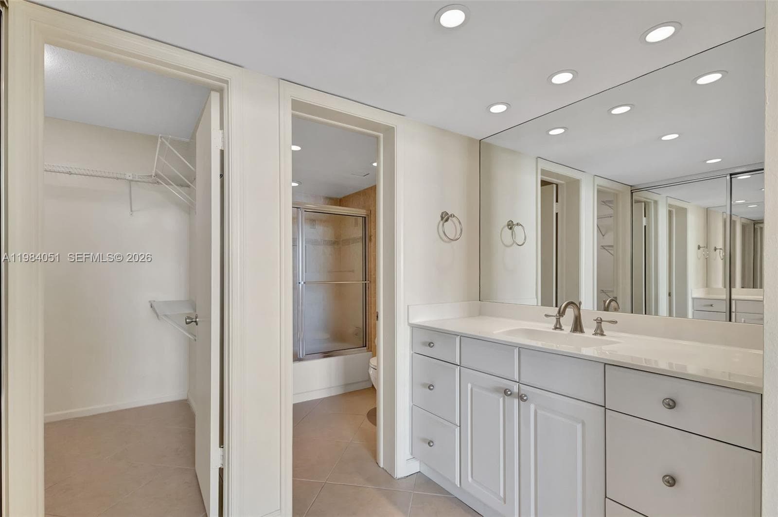 801 Lake Shore Dr 403 photo 20