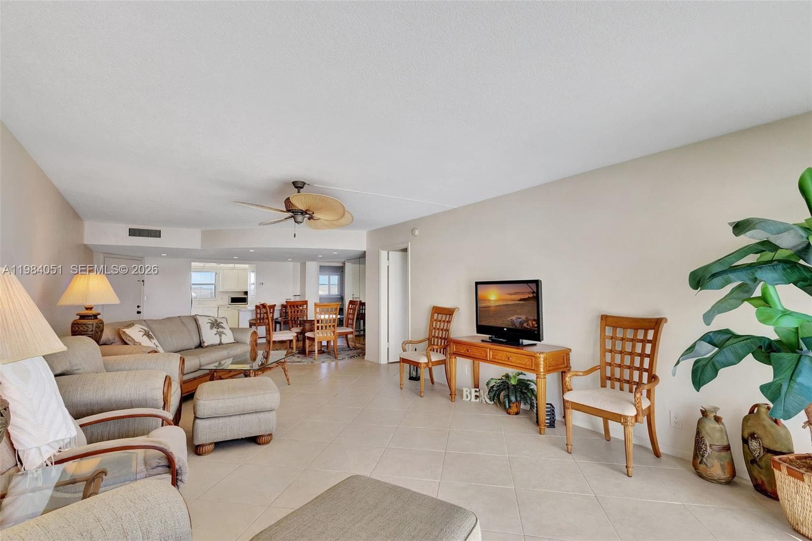 801 Lake Shore Dr 4