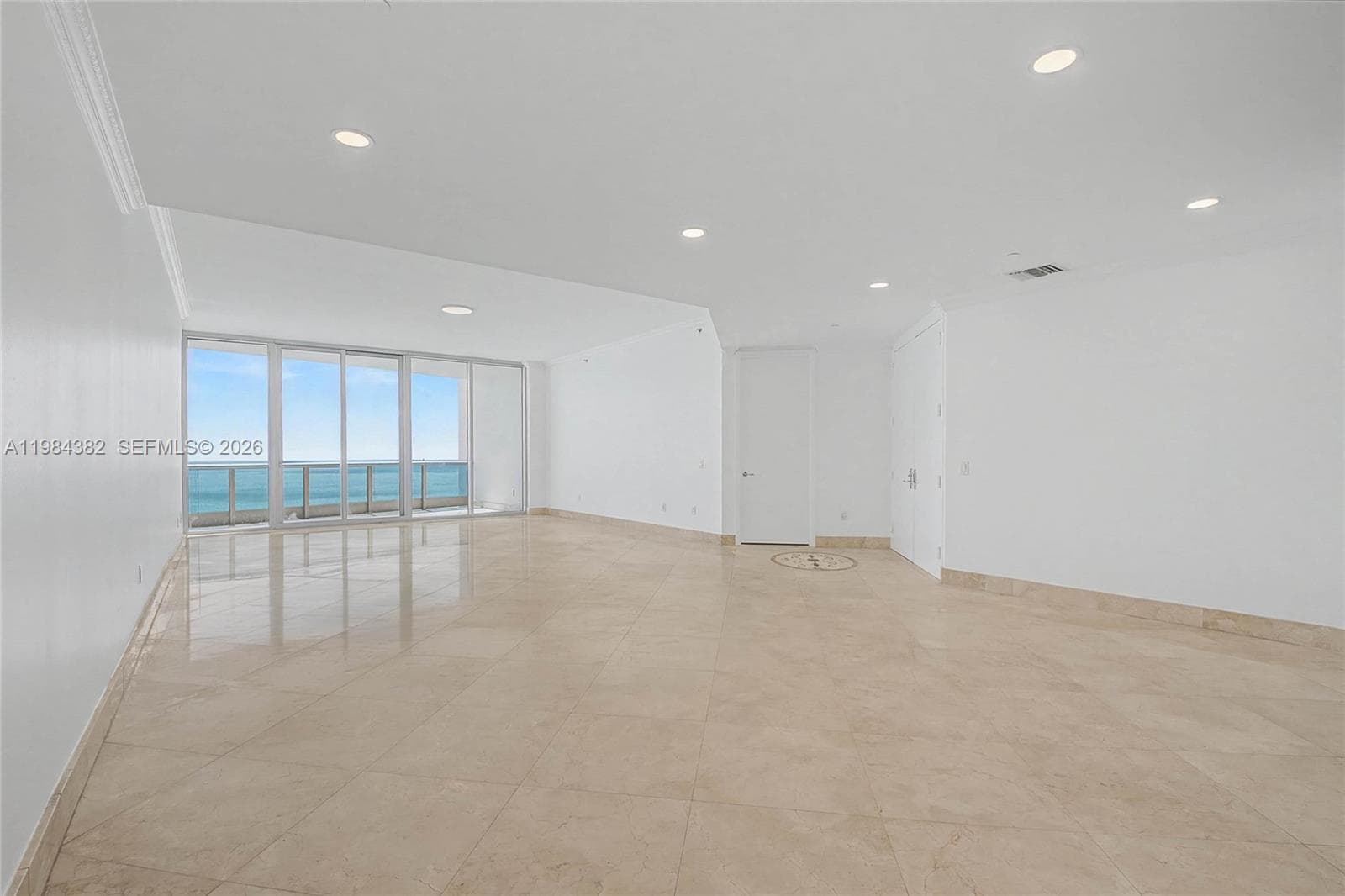 5959 Collins Ave 1503 photo 14
