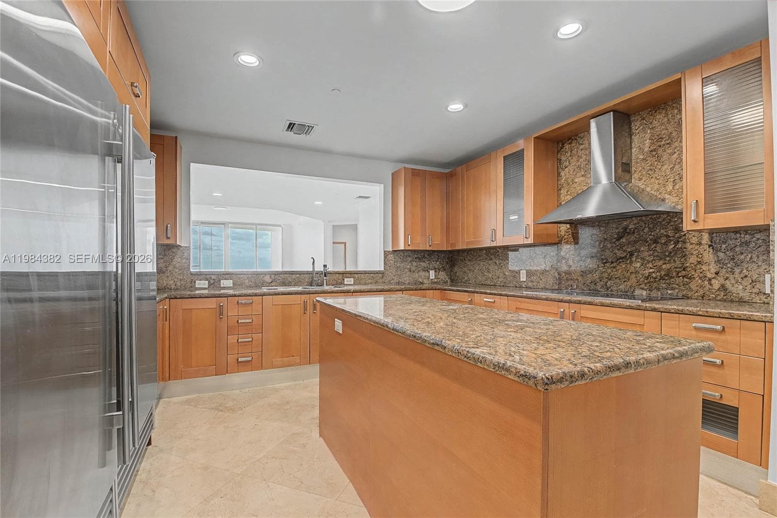 5959 Collins Ave 1503 photo 18