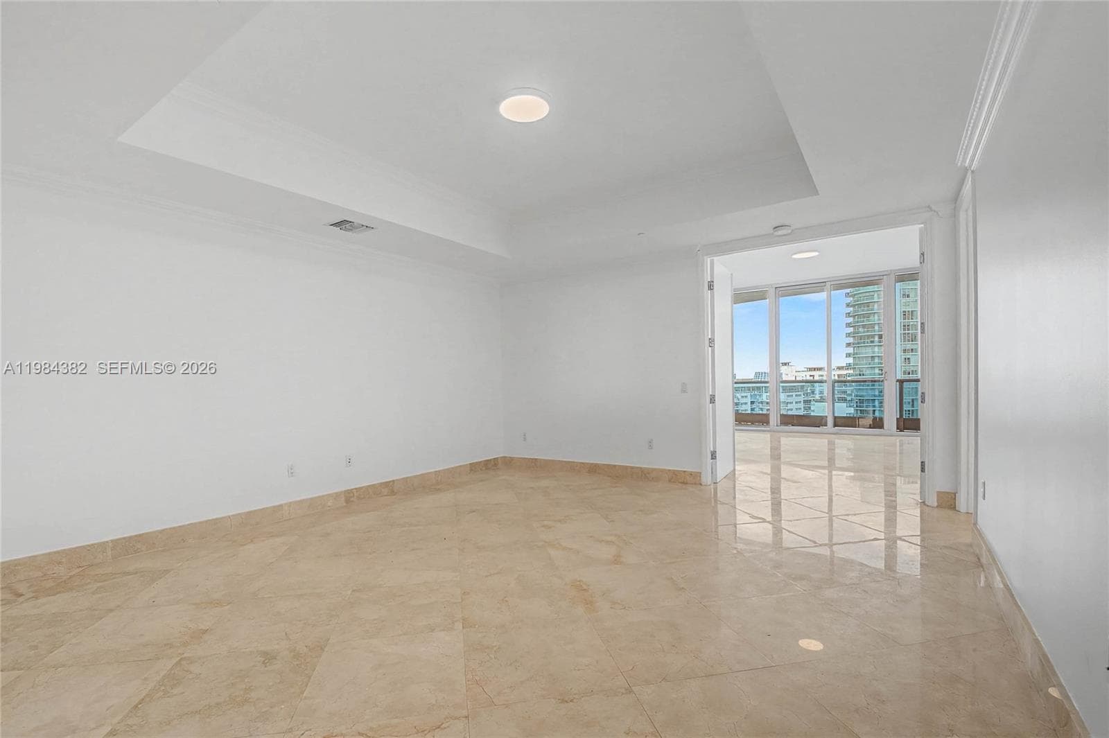 5959 Collins Ave 1503 photo 21
