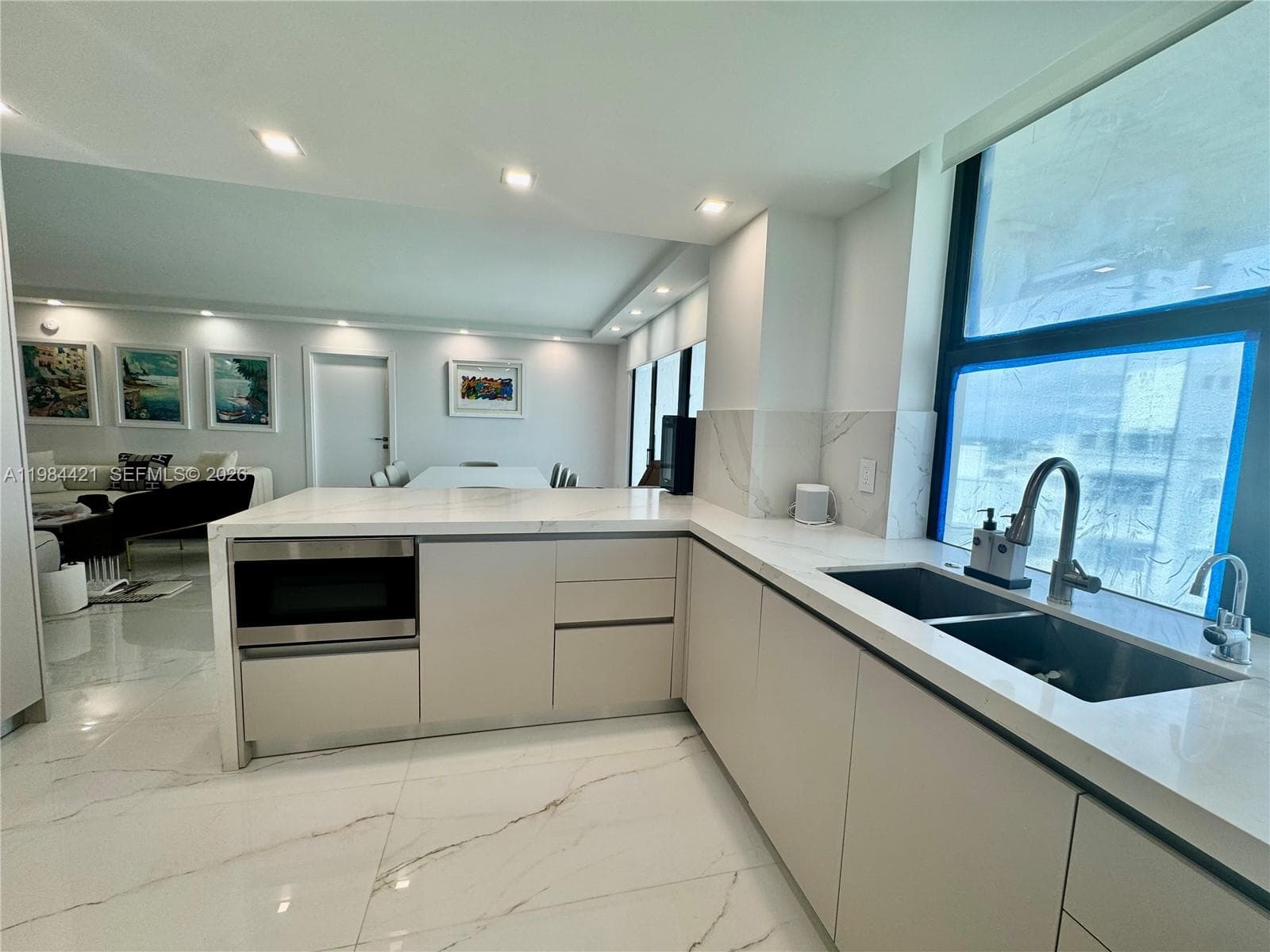 9801 Collins Ave 20E photo 2