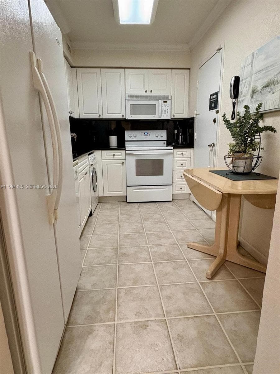 2501 S Ocean Dr 429 photo 6