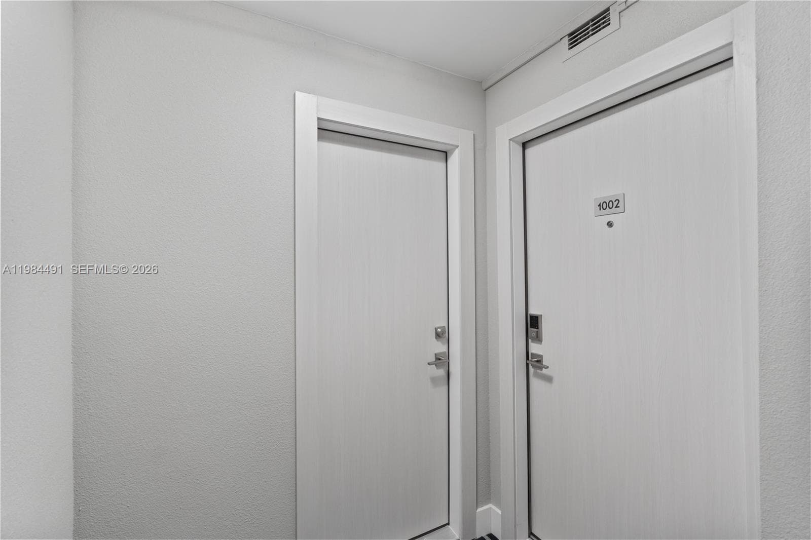 1890 Ocean Dr 1002 photo 7