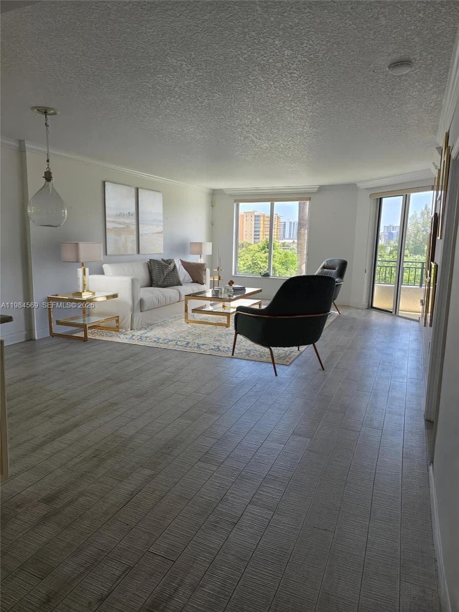 2880 14th St Cswy 311 photo 9