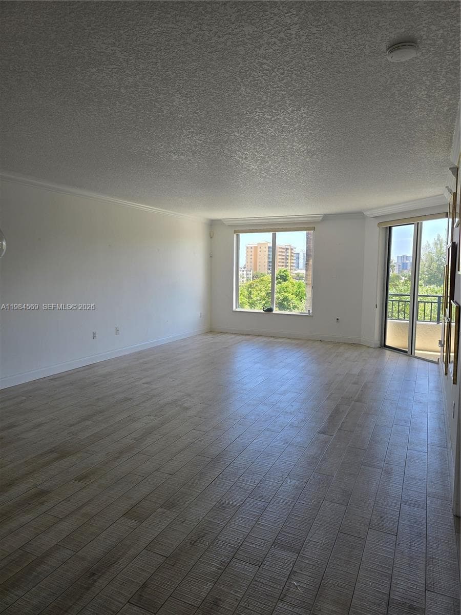 2880 14th St Cswy 311 photo 10