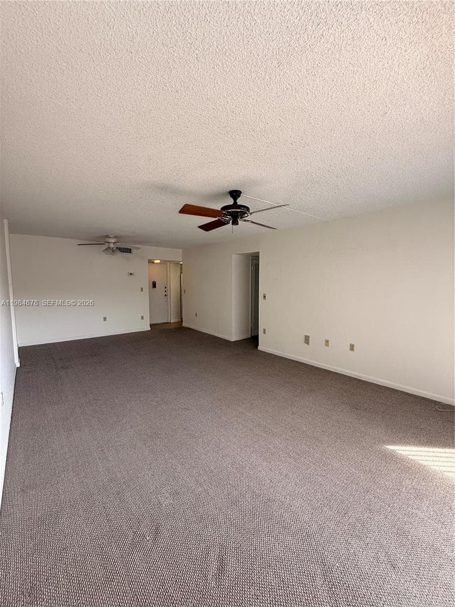 3860 NE 170th St 304 photo 9
