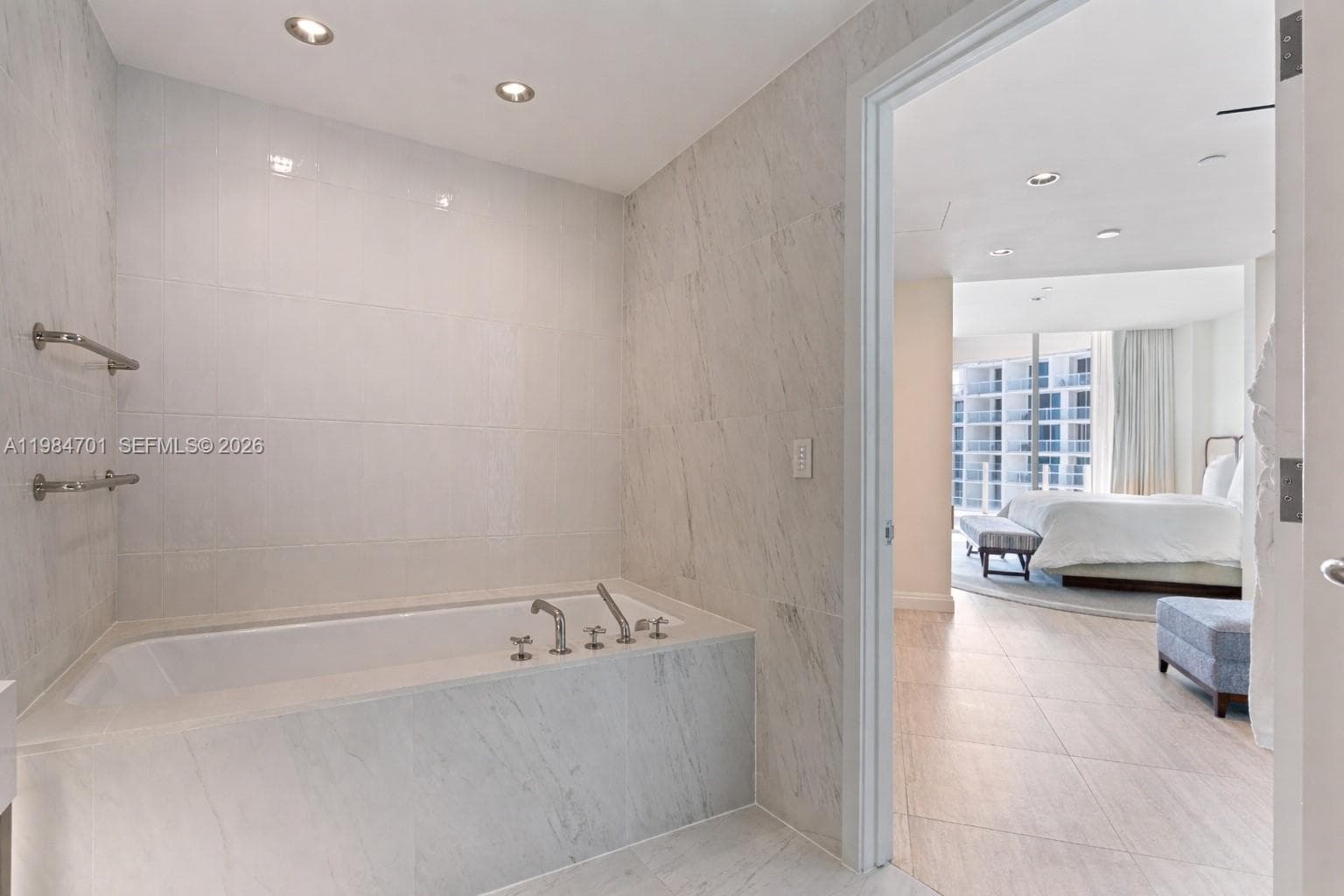 525 Fort Lauderdale Beach Blvd 1707 photo 18
