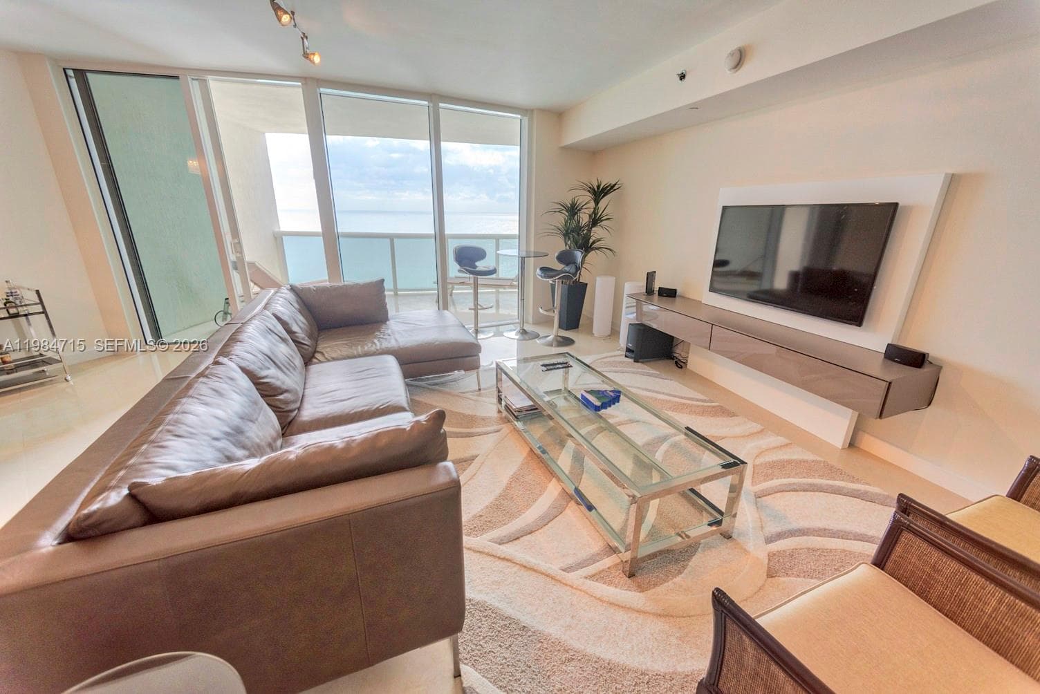 17201 Collins Ave 2104 photo 3