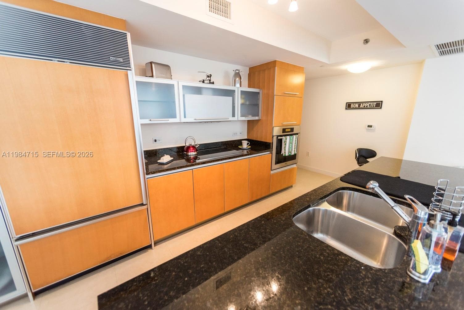 17201 Collins Ave 2104 photo 9