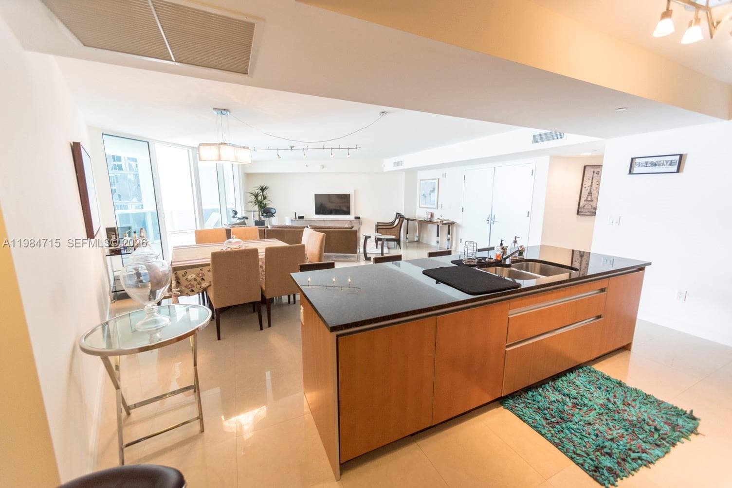 17201 Collins Ave 2104 photo 10