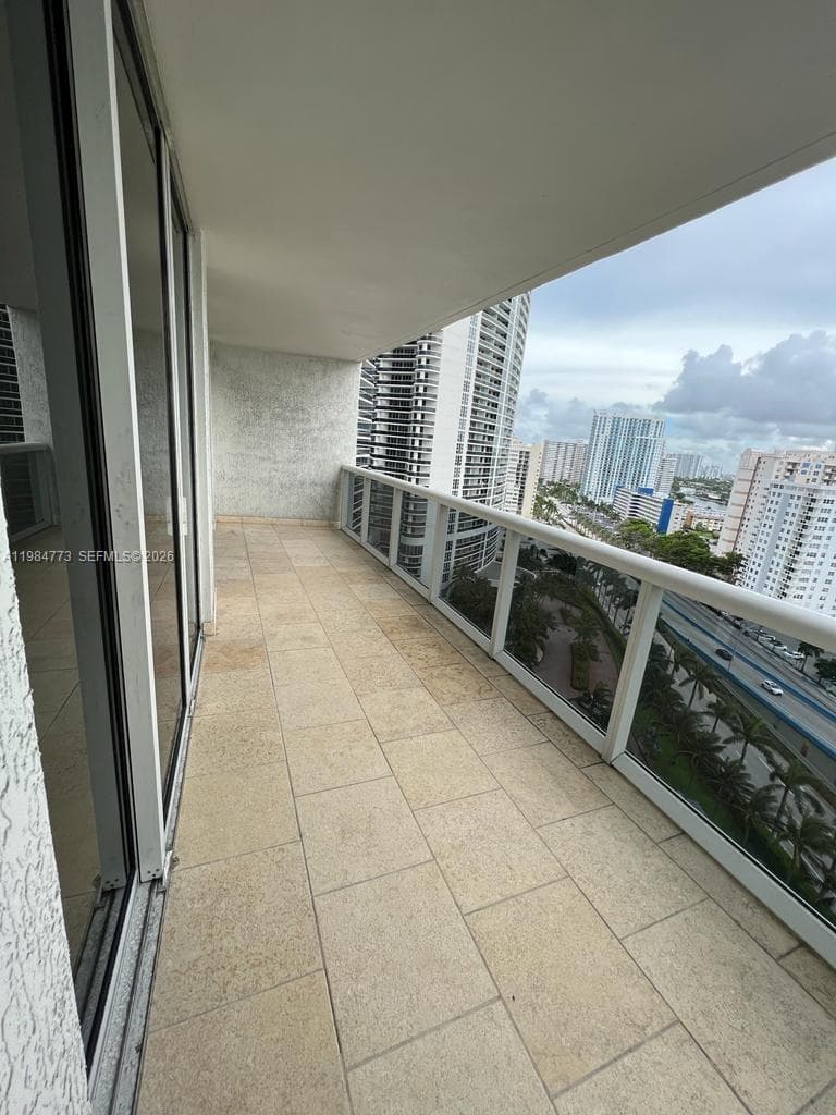 1800 Ocean Dr 1606 photo 6