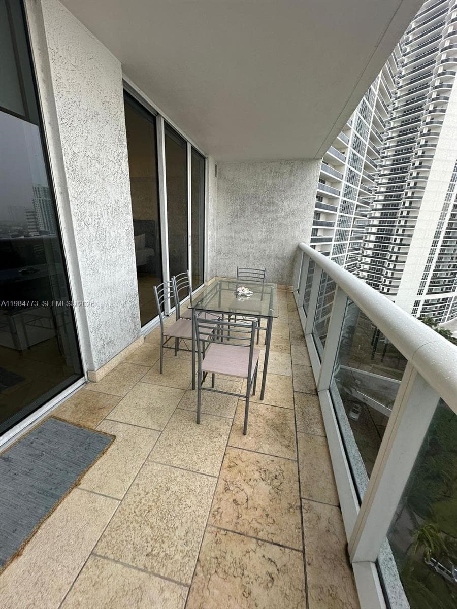 1800 Ocean Dr 1606 photo 7
